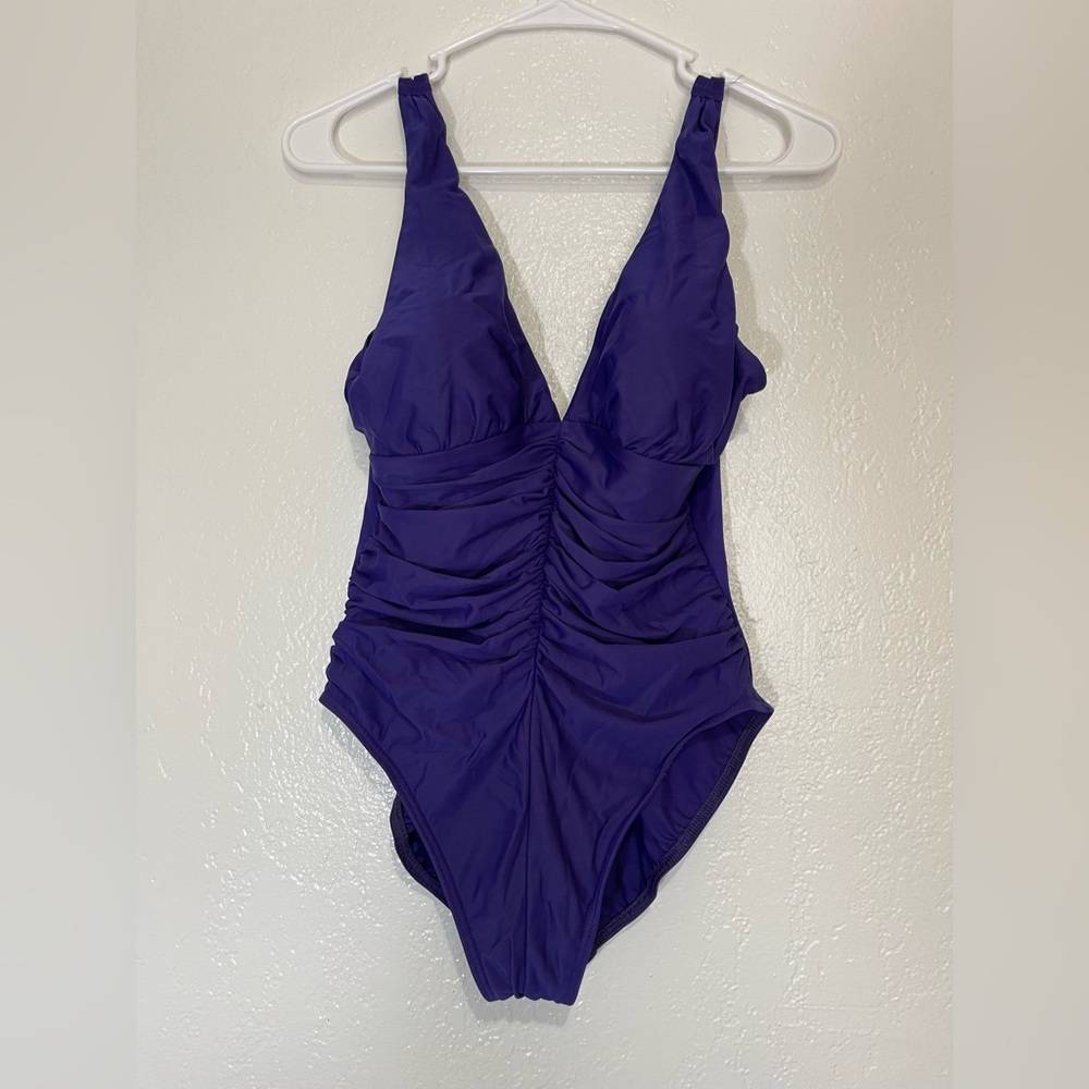 New w/out Tag Miraclesuit (A6)